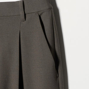 タックテーパードパンツ ウォッシャブル