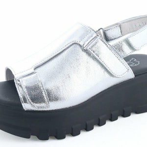 厚底カバーサンダル