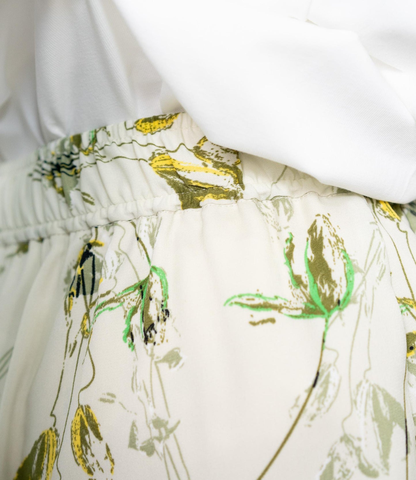 ボタニカル柄イージーパンツ