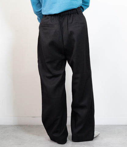 ワイドストレートパンツ