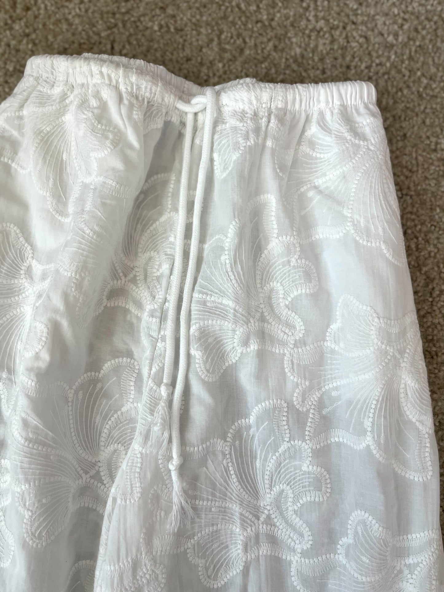 花刺繍コットンパンツ