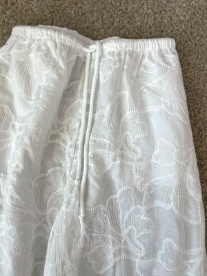 花刺繍コットンパンツ