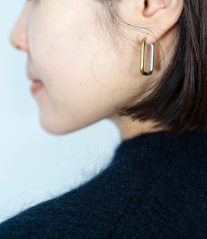 バイカラースクエアピアス