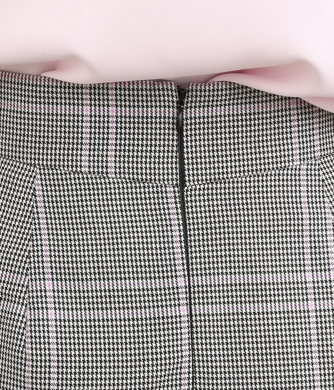 チェック柄スカート