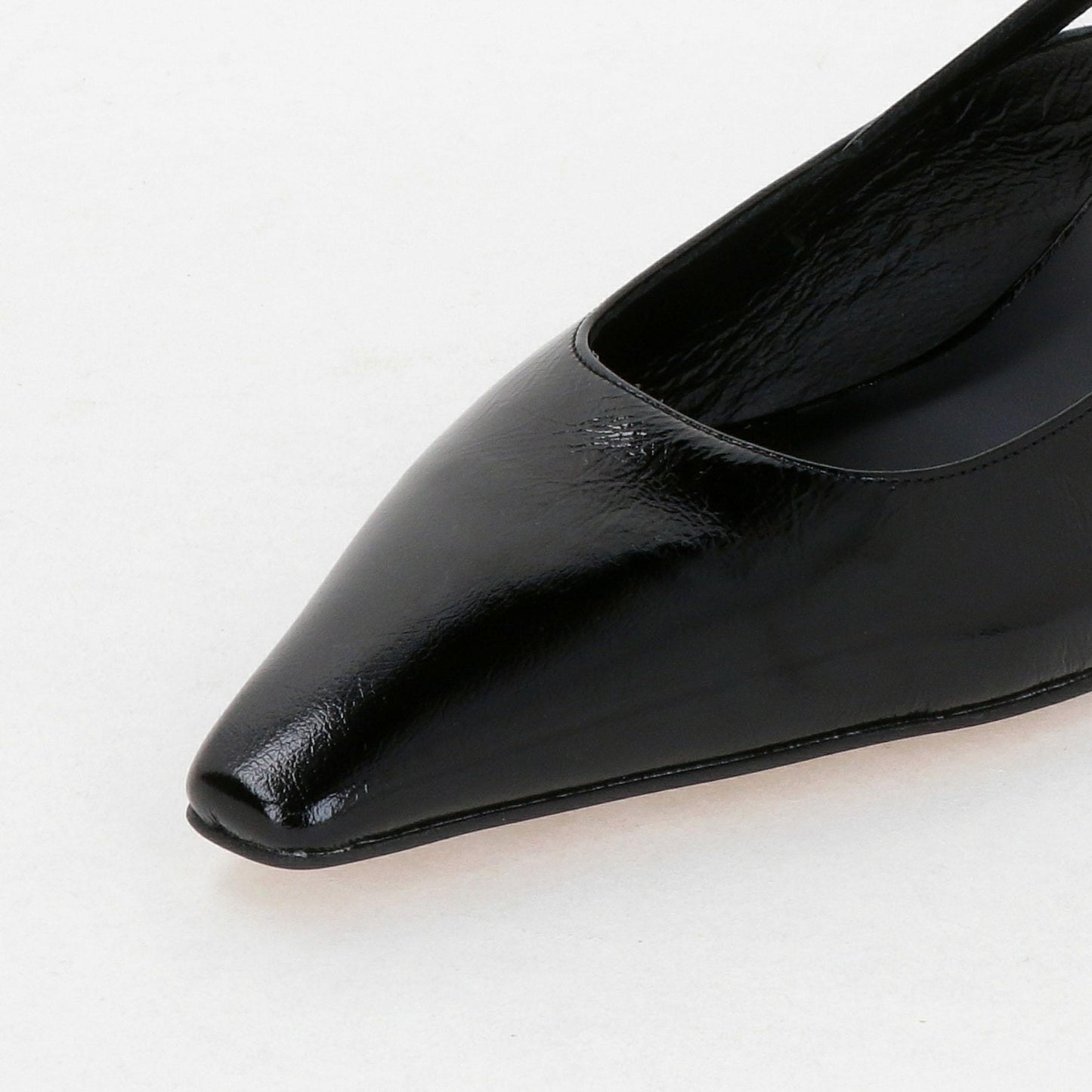 スクエアバックベルト パンプス40↓↑