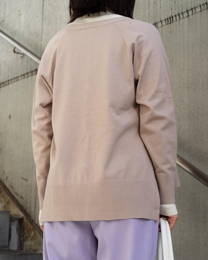 パールボタンVネックカーディガン