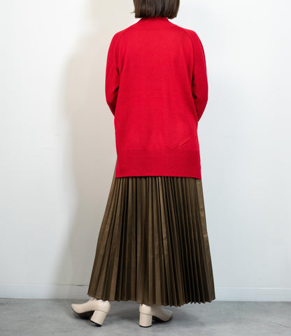 モックネックラグランニット