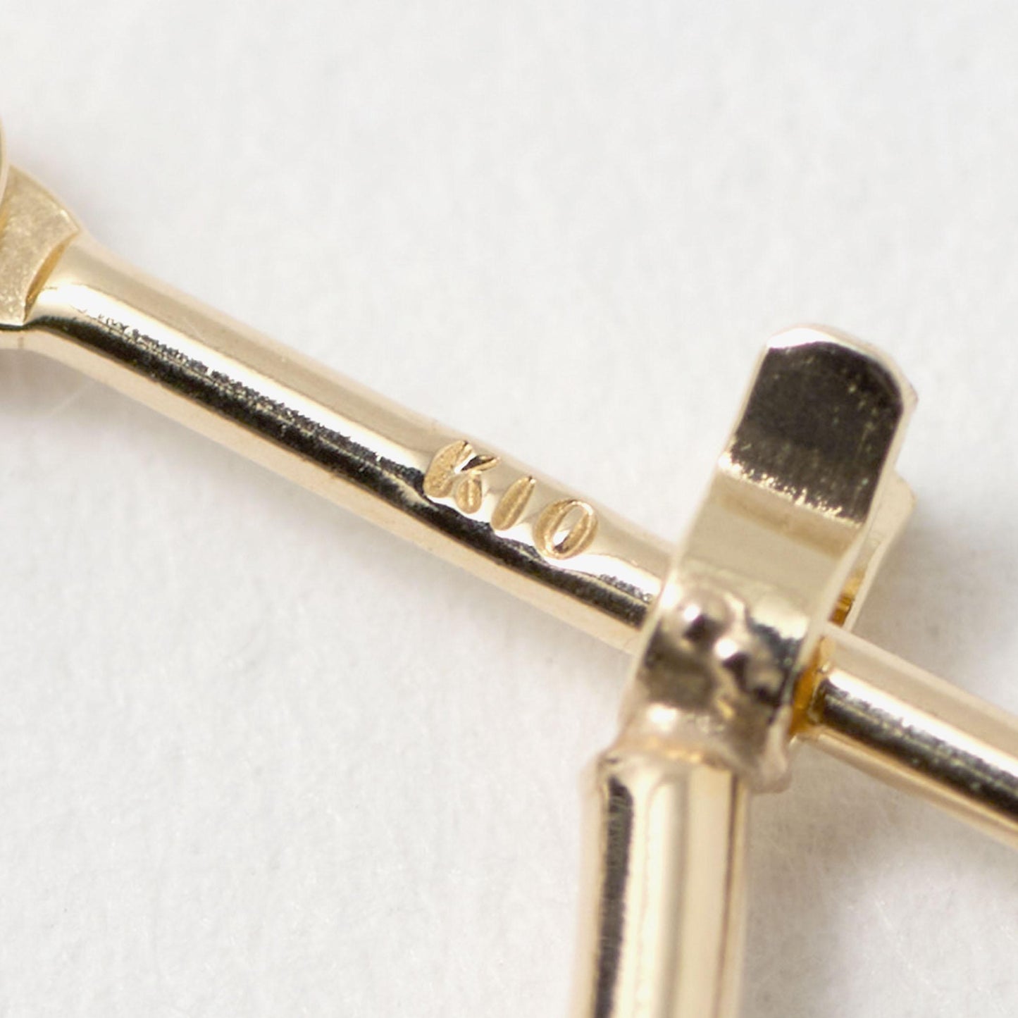 K10 パイプ オーバル フープピアス