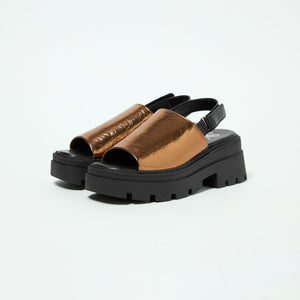 ＜SY＞ ボリュームソール サンダル70●