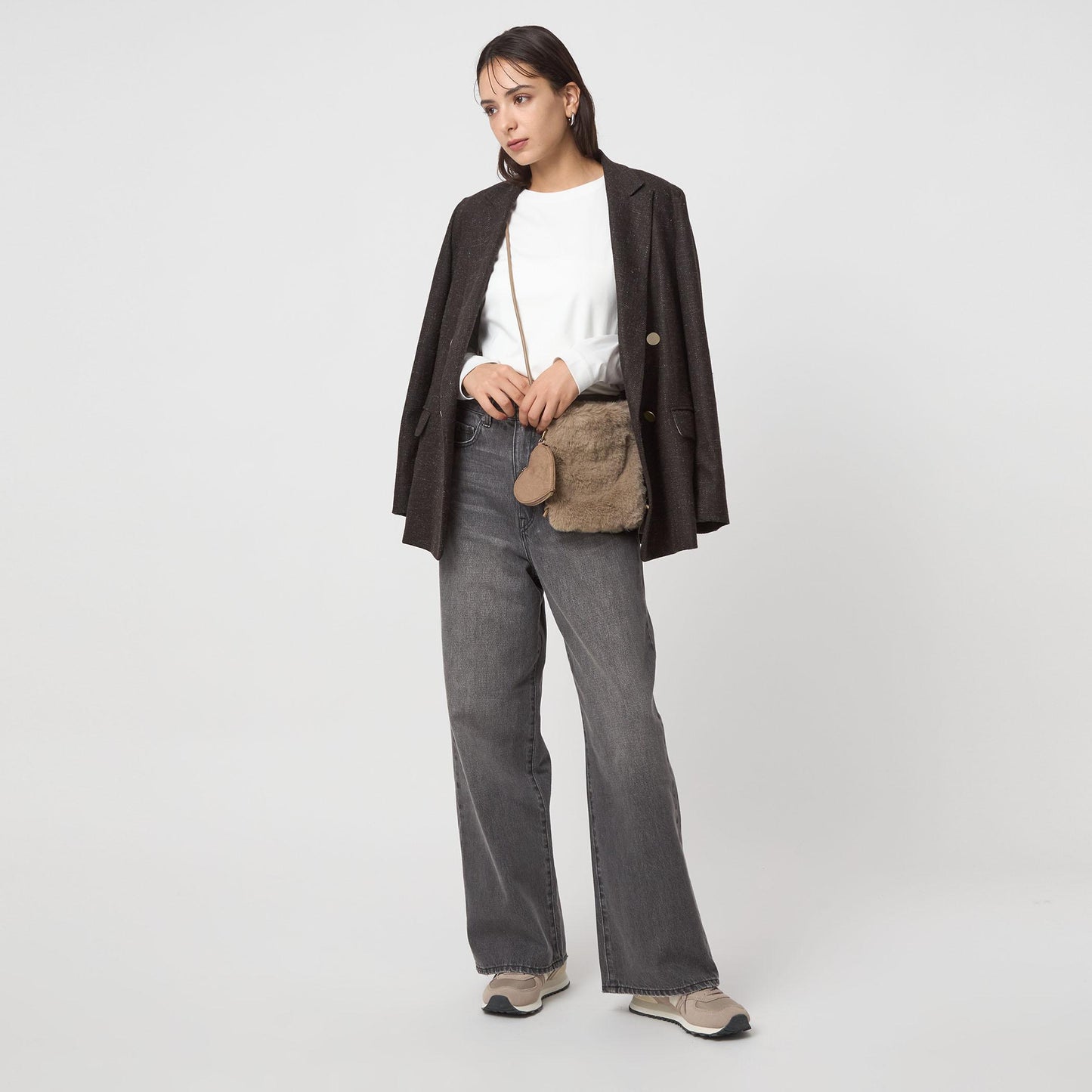 ファーショルダーバッグ ハートチャーム付き