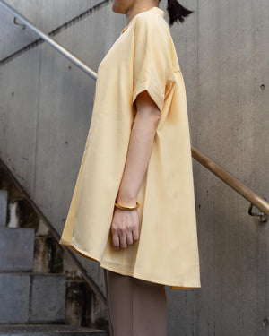 バックティアードバンドカラー半袖ブラウス