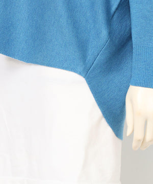 ボートネックニット