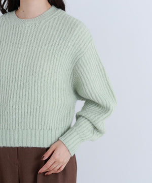 クロップドアゼフォルムニット