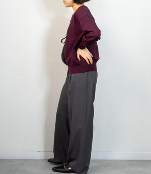 Vネックニットプルオーバー