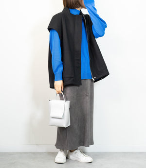 モックネックラグランニット