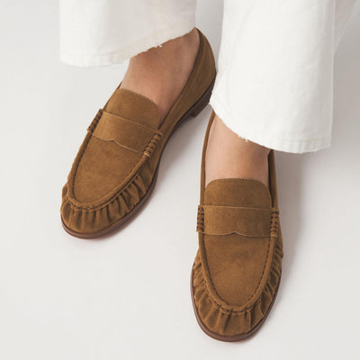 ギャザー ローファー