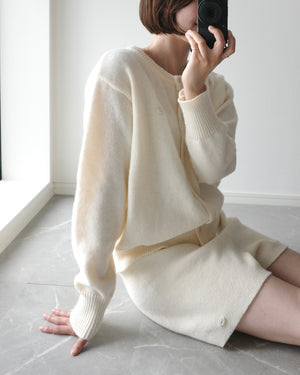 カーディガン＆パンツニットセットアップ