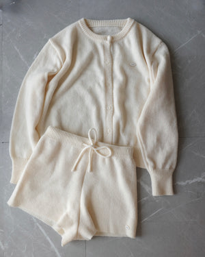 カーディガン＆パンツニットセットアップ