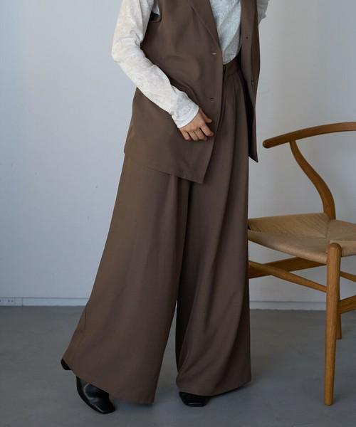 タックワイドパンツ