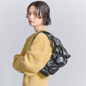 ギャザー ムーン ワンショルダーバッグ