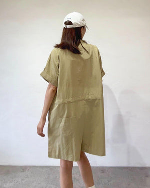 ナイロンジャンプスーツ