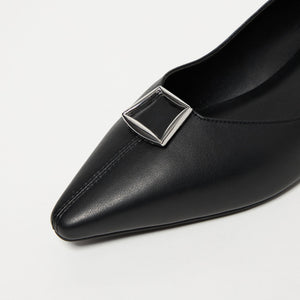 ポインテッド バックル パンプス 晴雨兼用 撥水