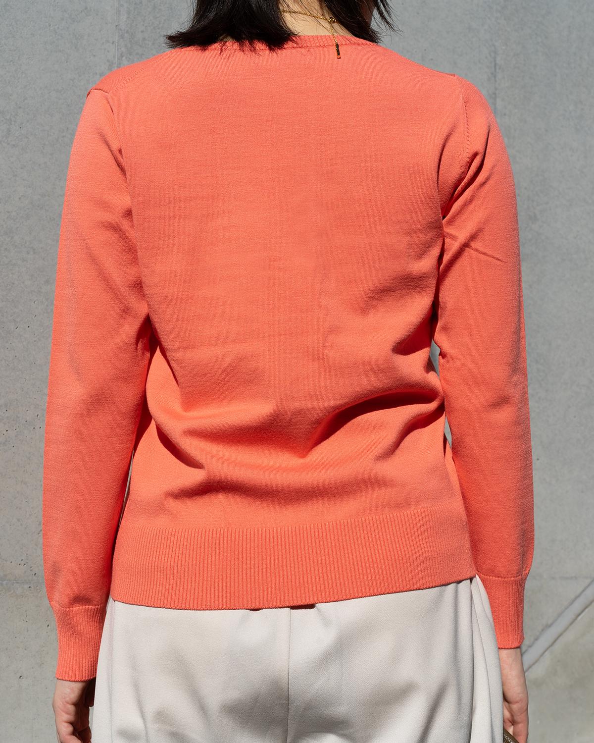 クルーネックストレートニット