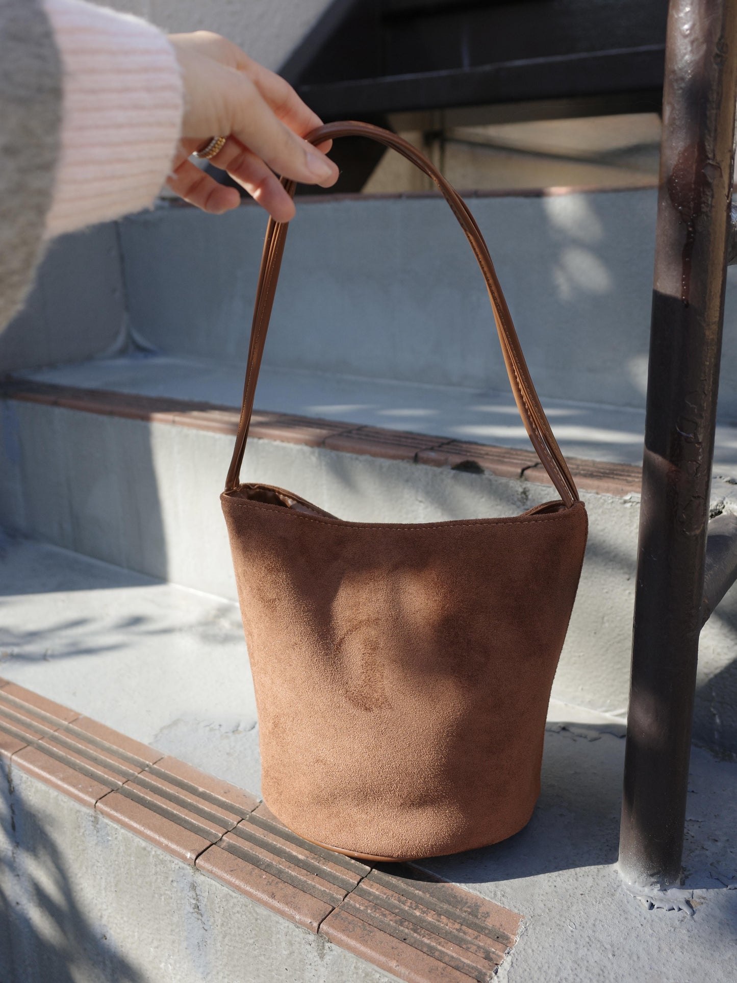 スエードサークルショルダーバッグ