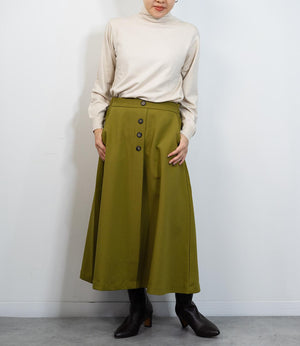 タートルネックソフトニット