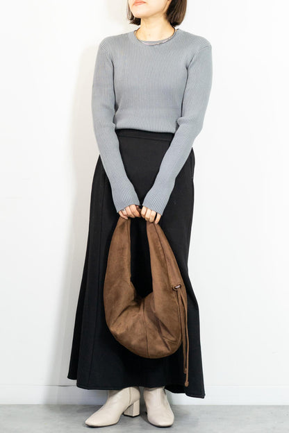 コンフォータブルスリムニット