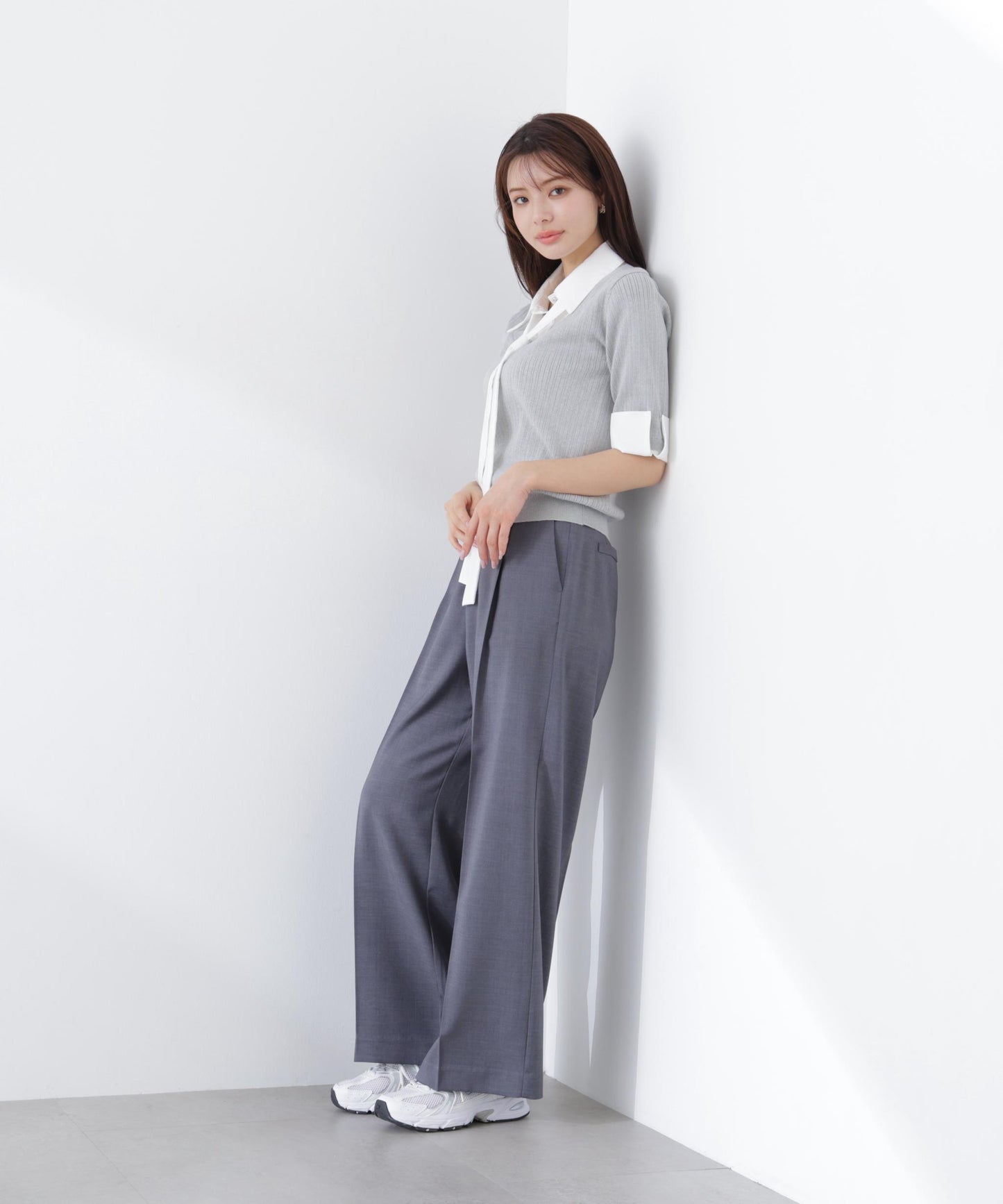 ＜ウォッシャブル＞ベルト付きタックワイドパンツ　26SS