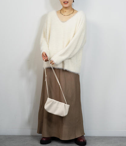 バックリボンVネックニット