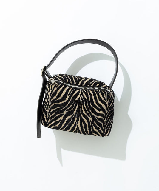 スクエアワンハンドル バッグ