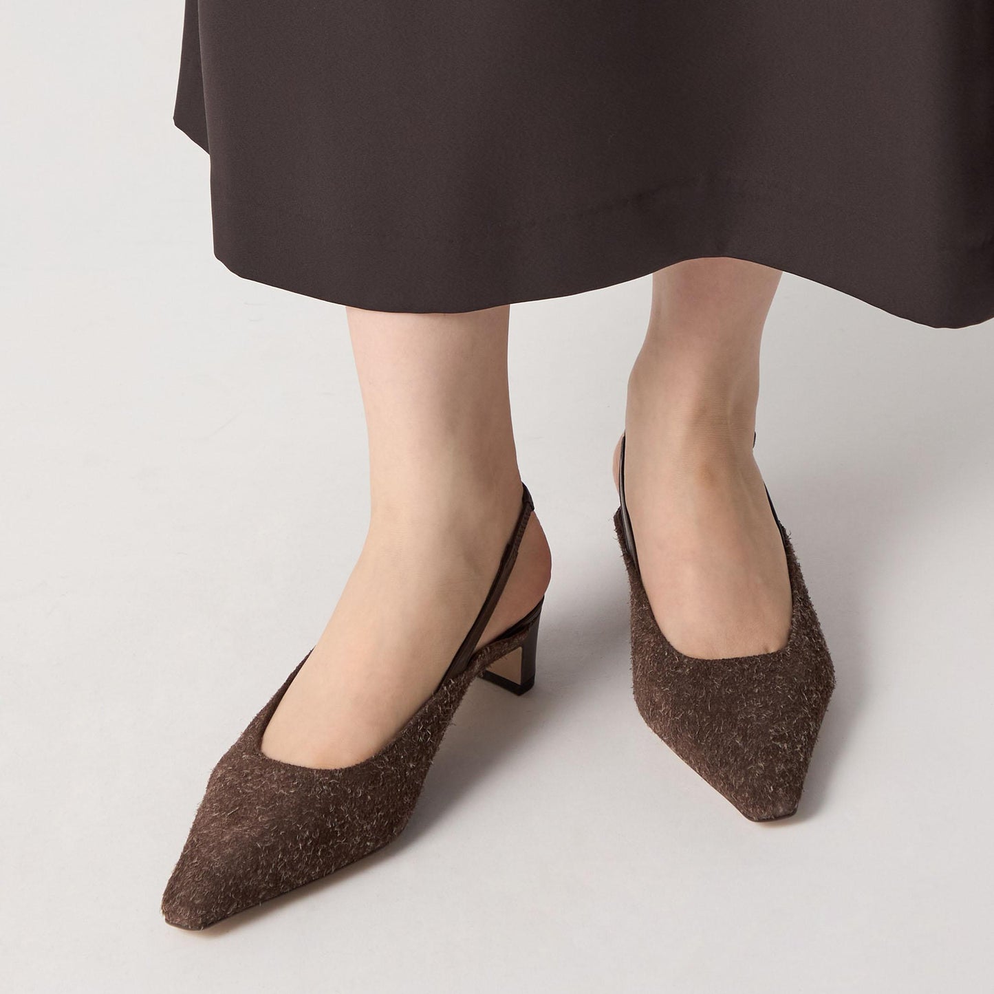 スクエアバックベルト パンプス40↓↑