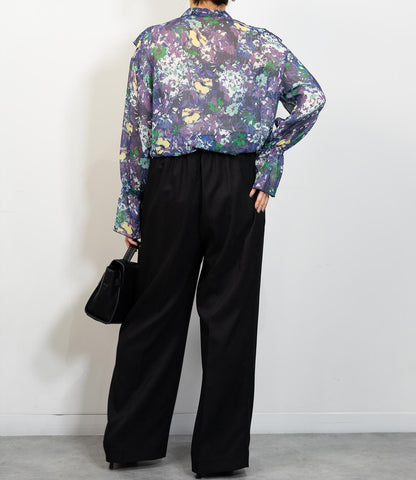 センタープレスストレートパンツ