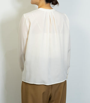 タックフレアブラウス