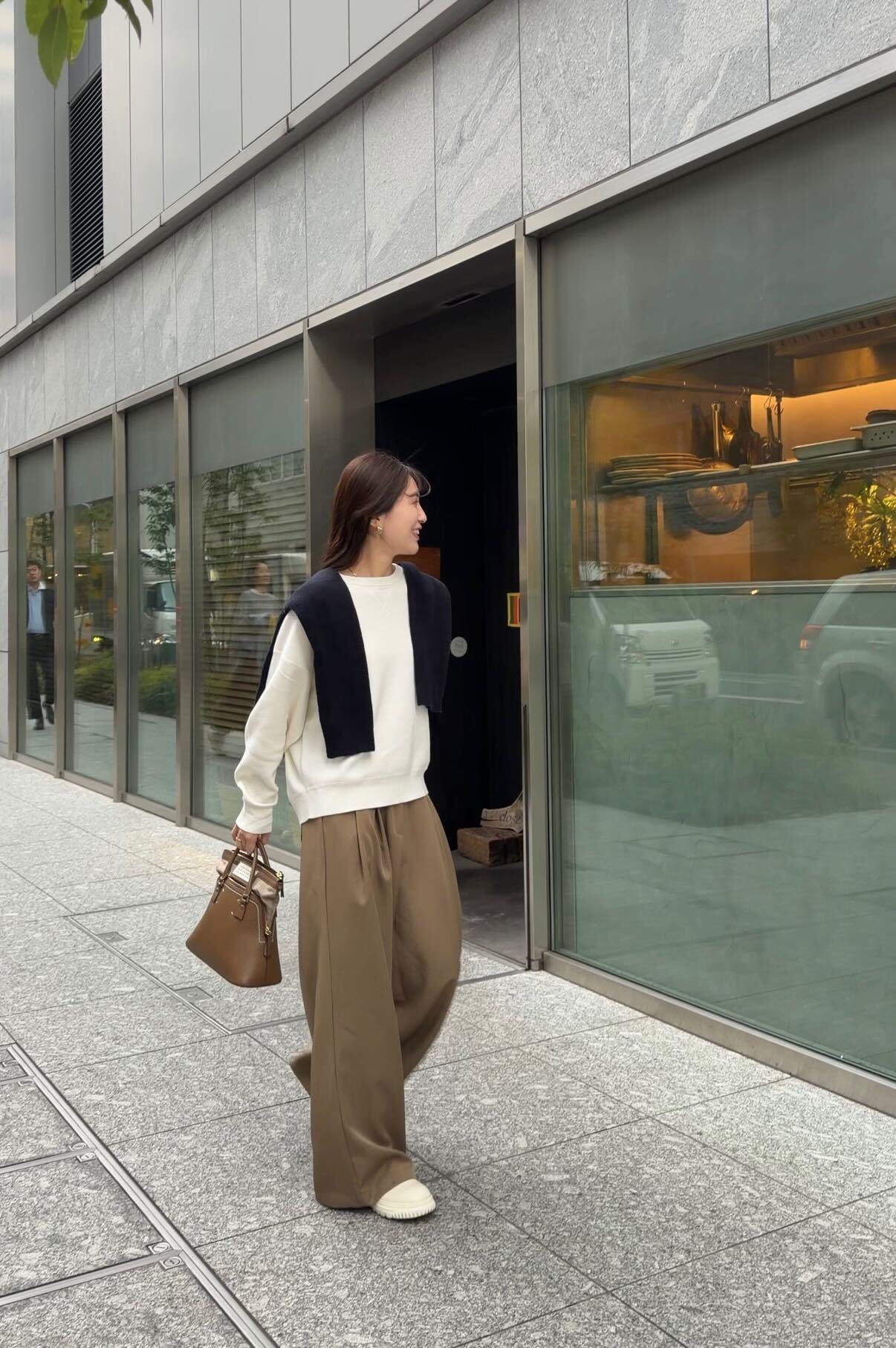 ダブルタックルーズワイドパンツ