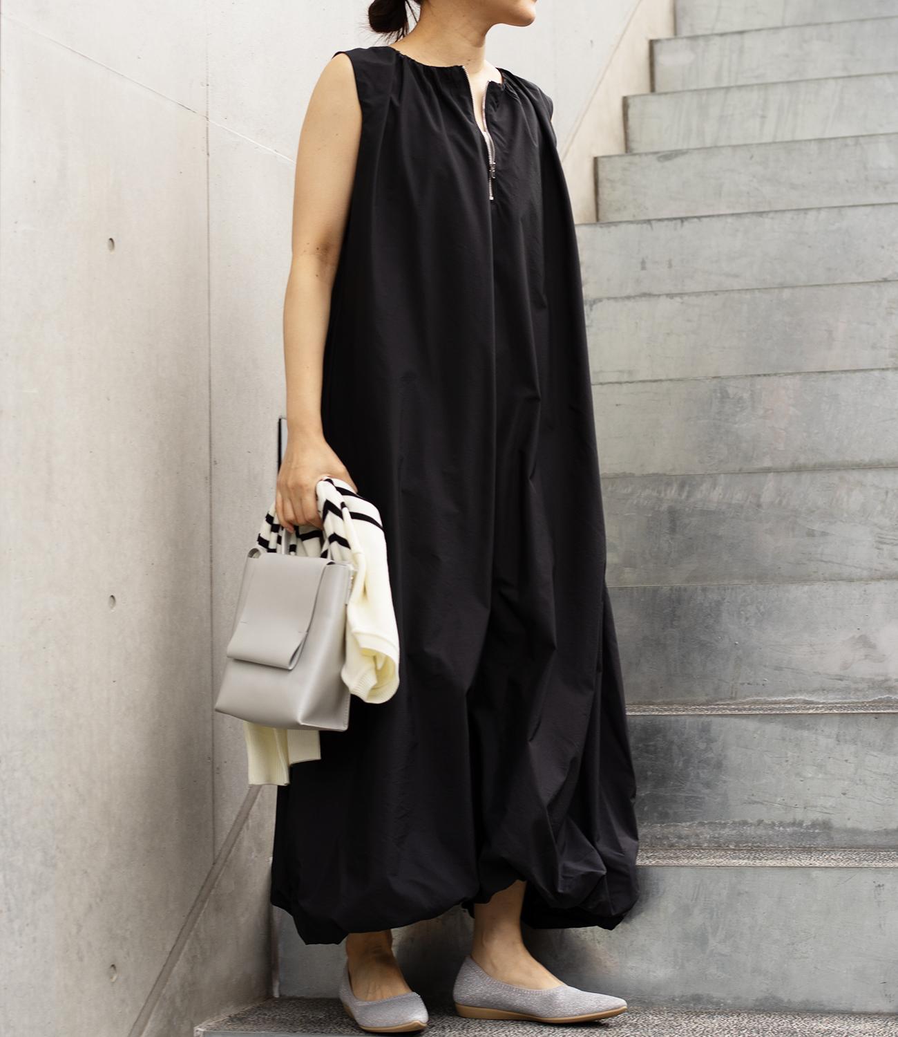 ハーフジップバルーンワンピース