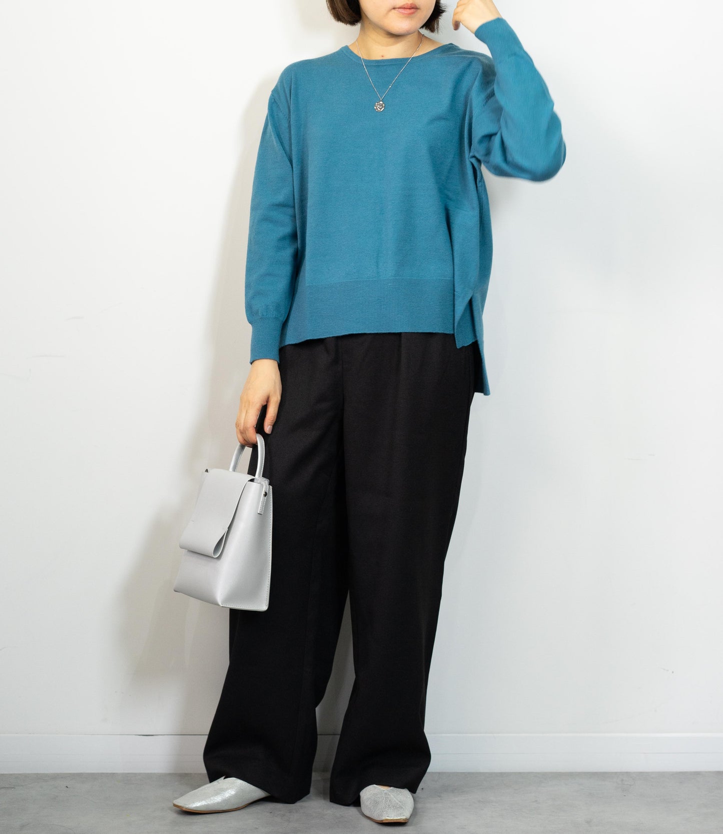 ワイドストレートパンツ