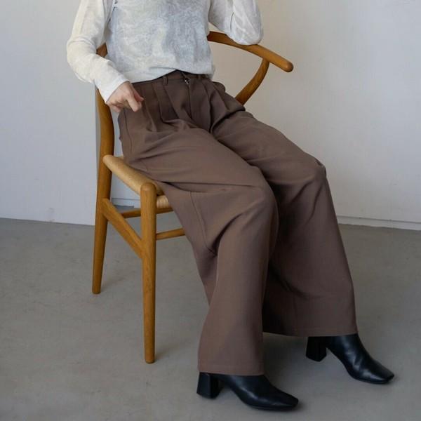 タックワイドパンツ