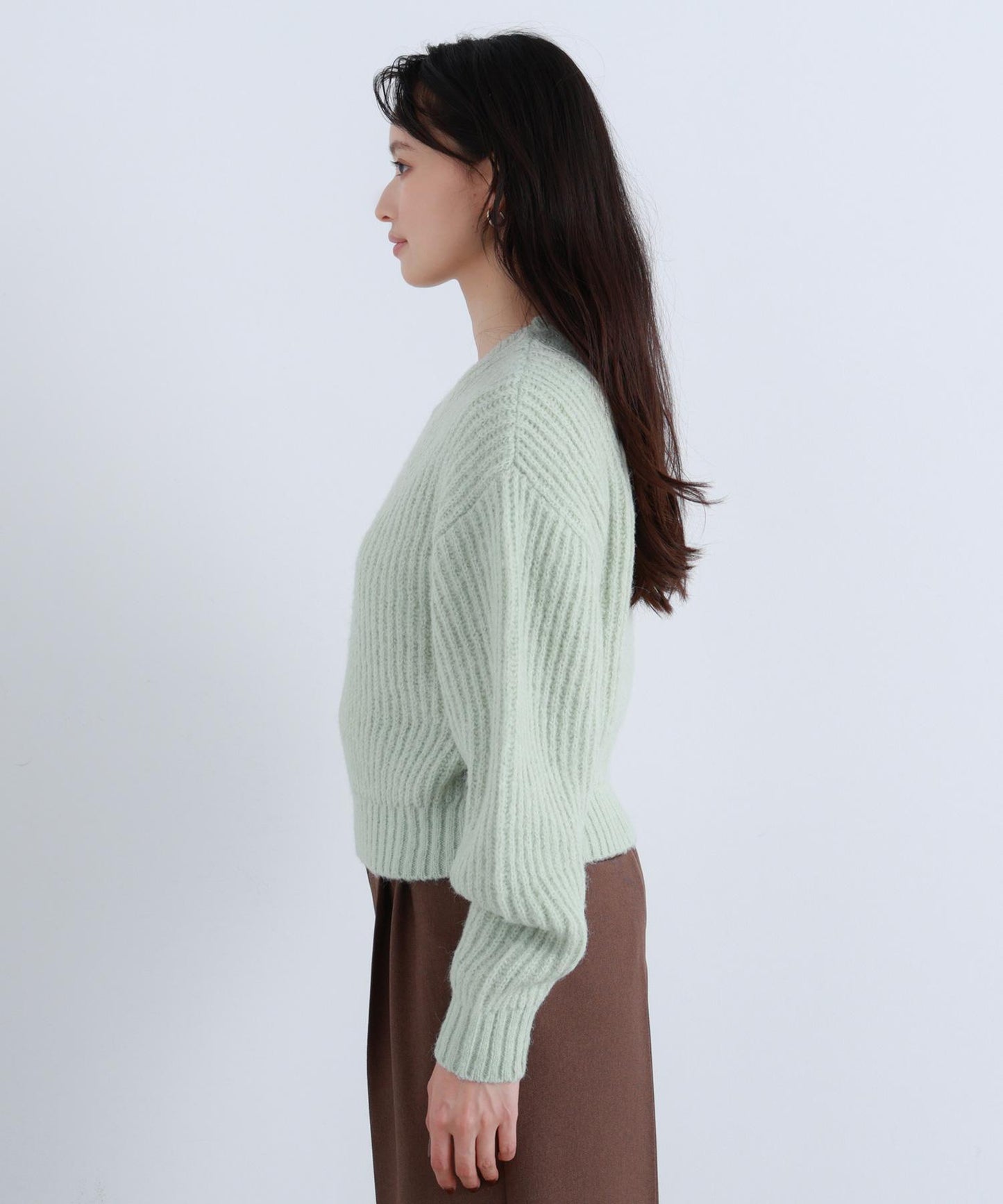 クロップドアゼフォルムニット