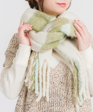 ボリュームフリンジマフラー