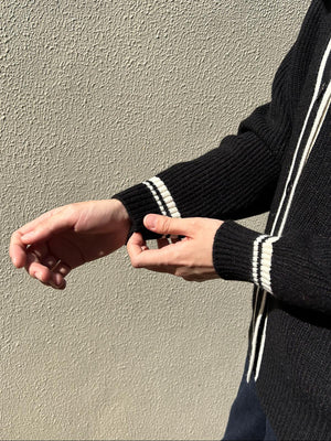 Vネックカーディガン