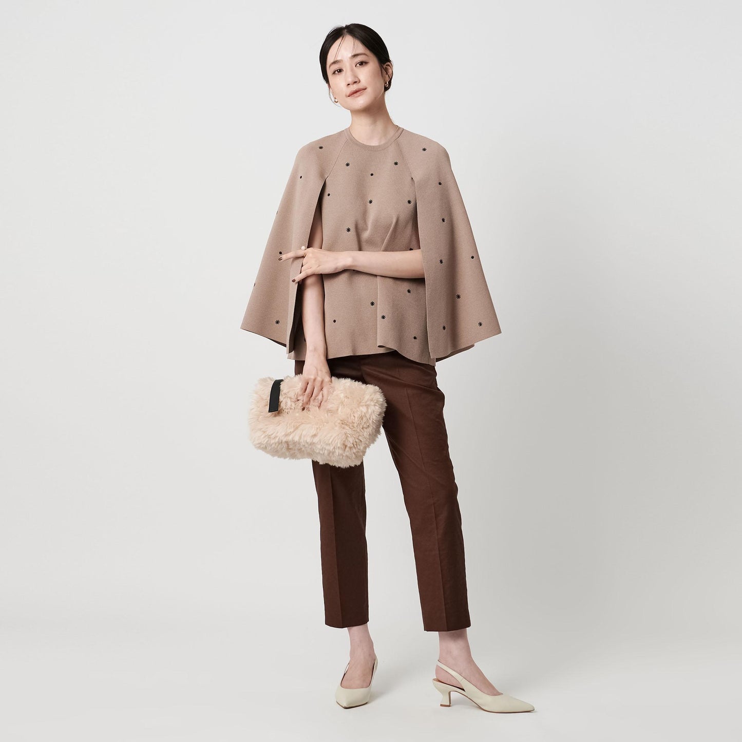 エンブロイダリー フラワー ケープニット ‐ウォッシャブル‐