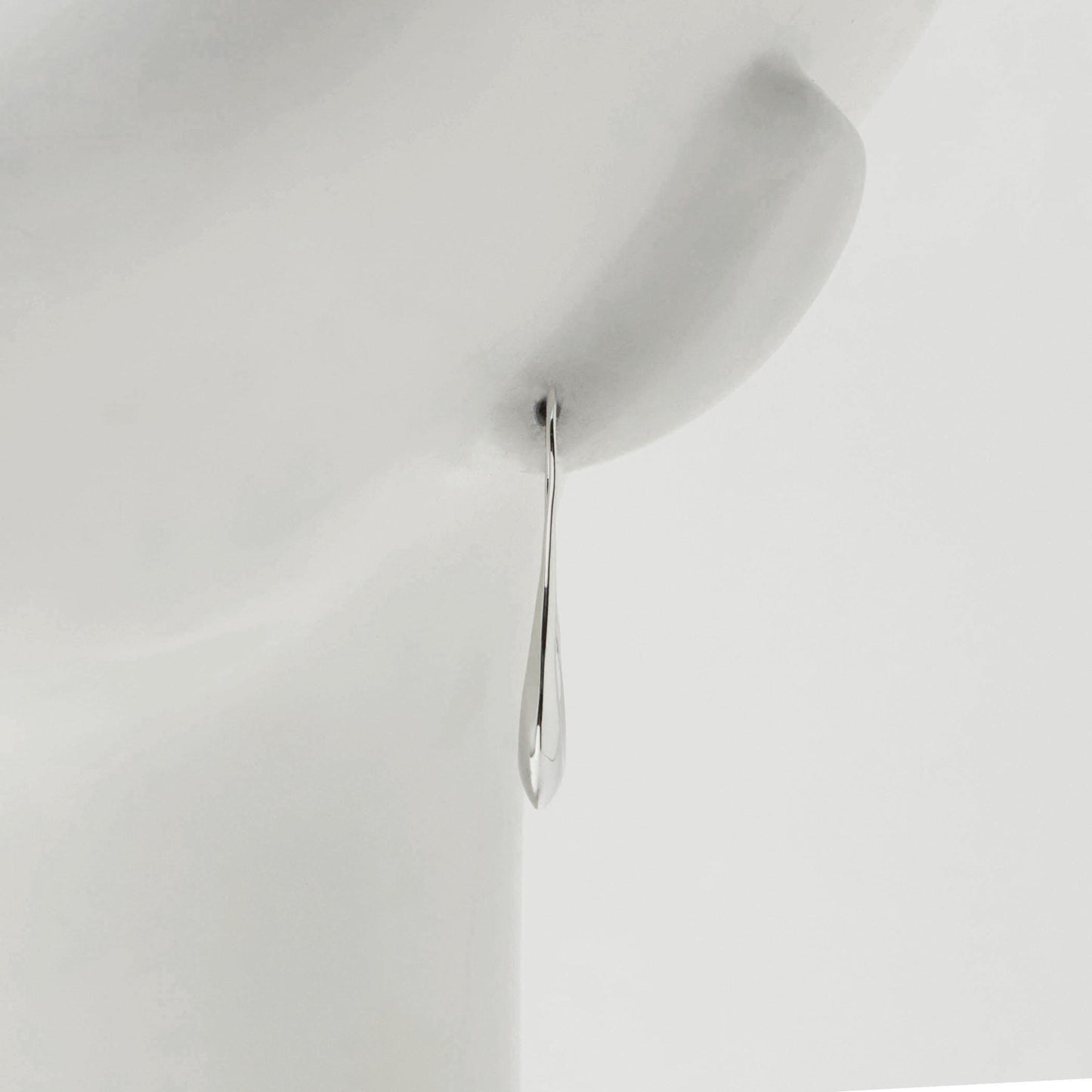 クレセント ムーン ピアス