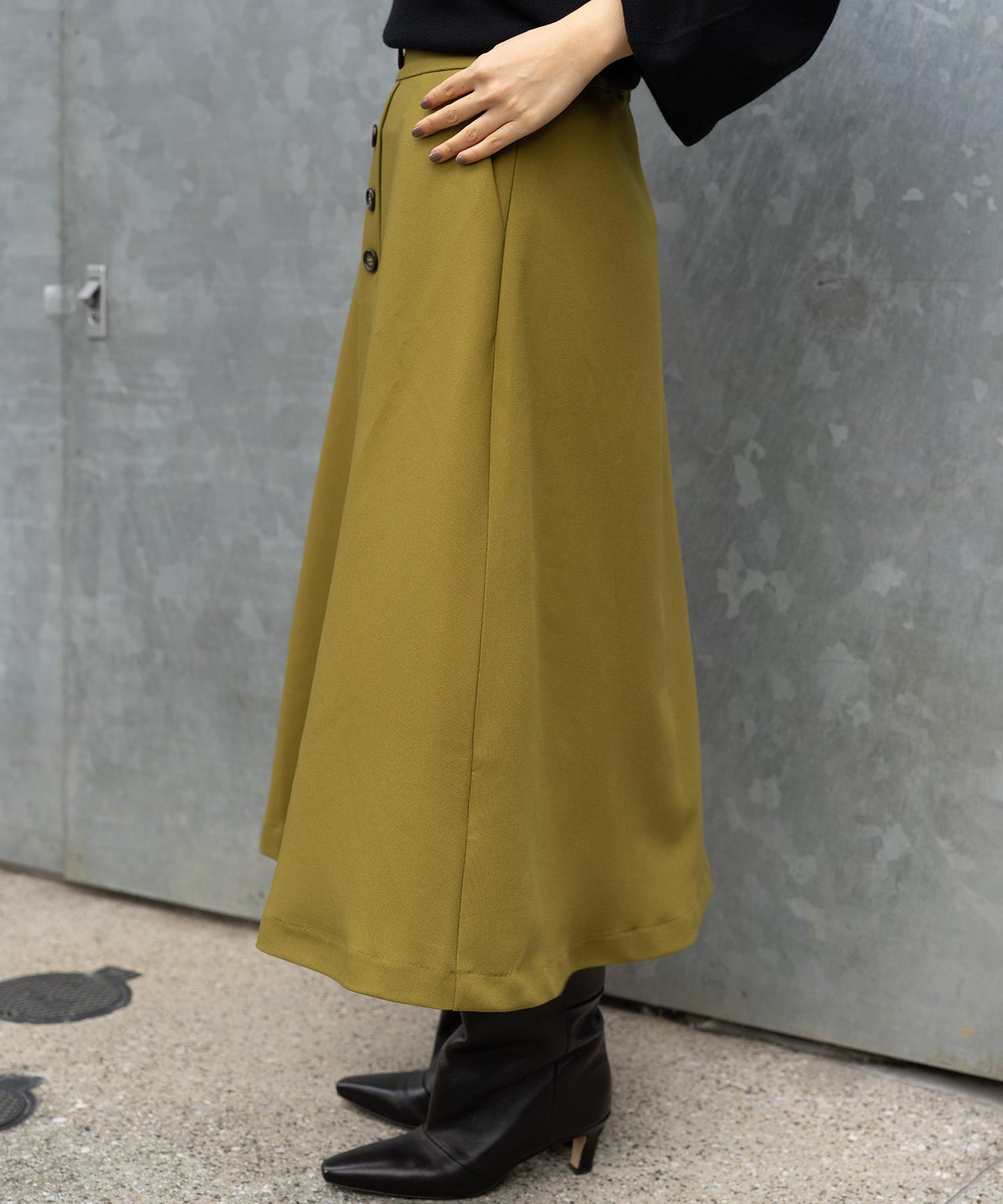 フレアボタンスカート