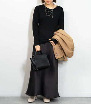 ラメリブクルーネックスリムニット