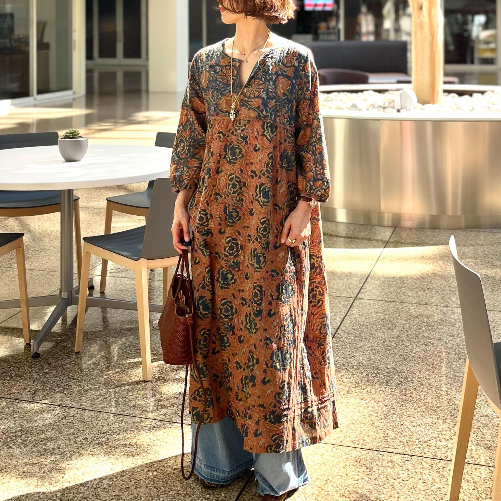 秋色ブロックプリントワンピース – &DROBE (アンドローブ)