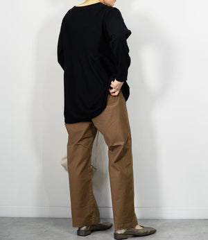 ペプラムシルエットニットプルオーバー