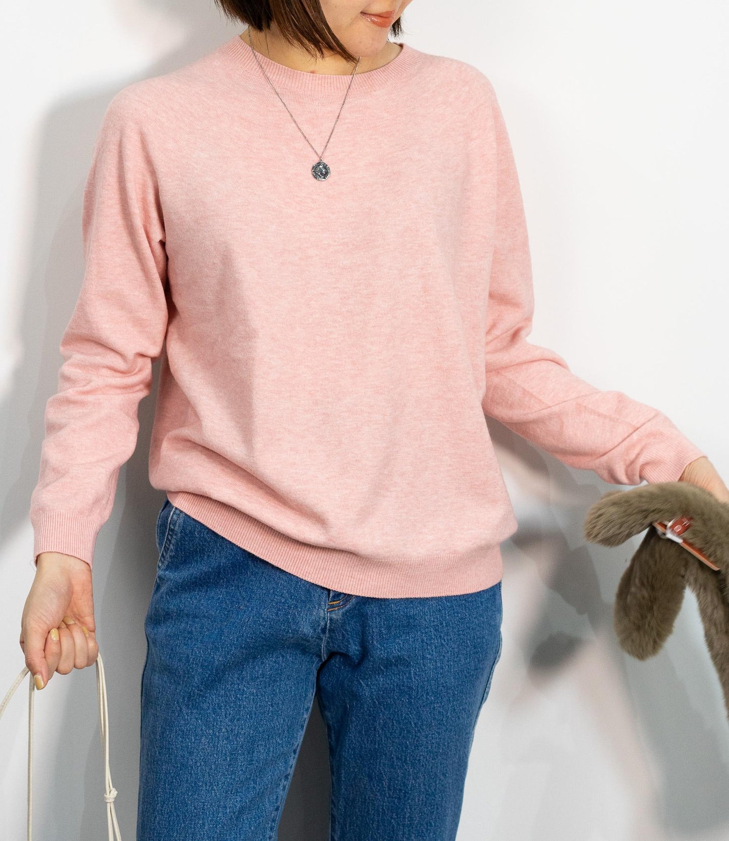 ソフトカシミアクルーネックニット